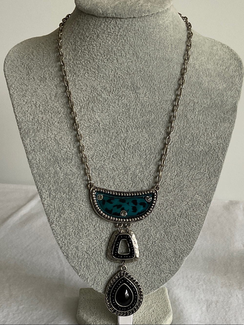 Laura Ashley Silver Tone Teal and Black Necklace